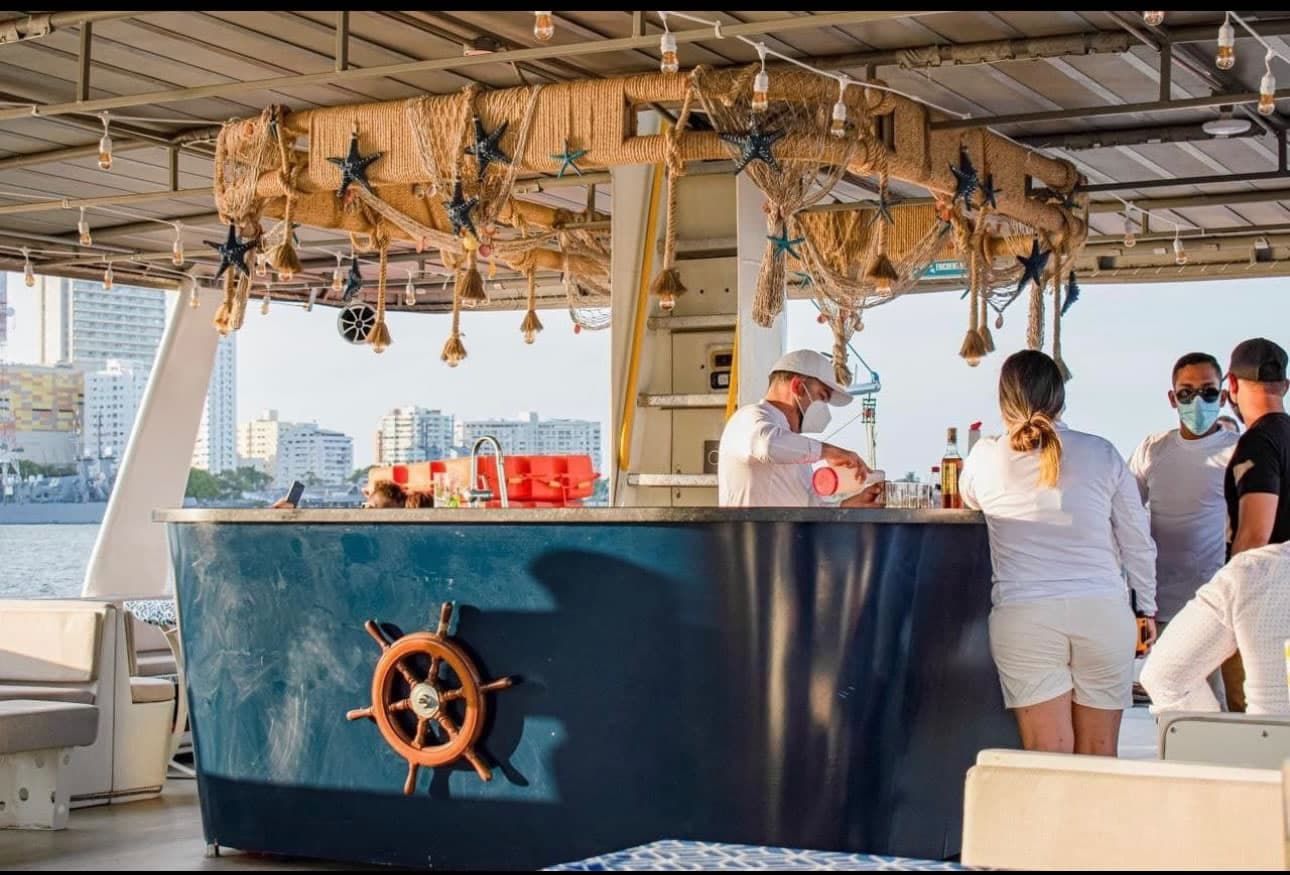 Catamarán San Juan - Vista 3