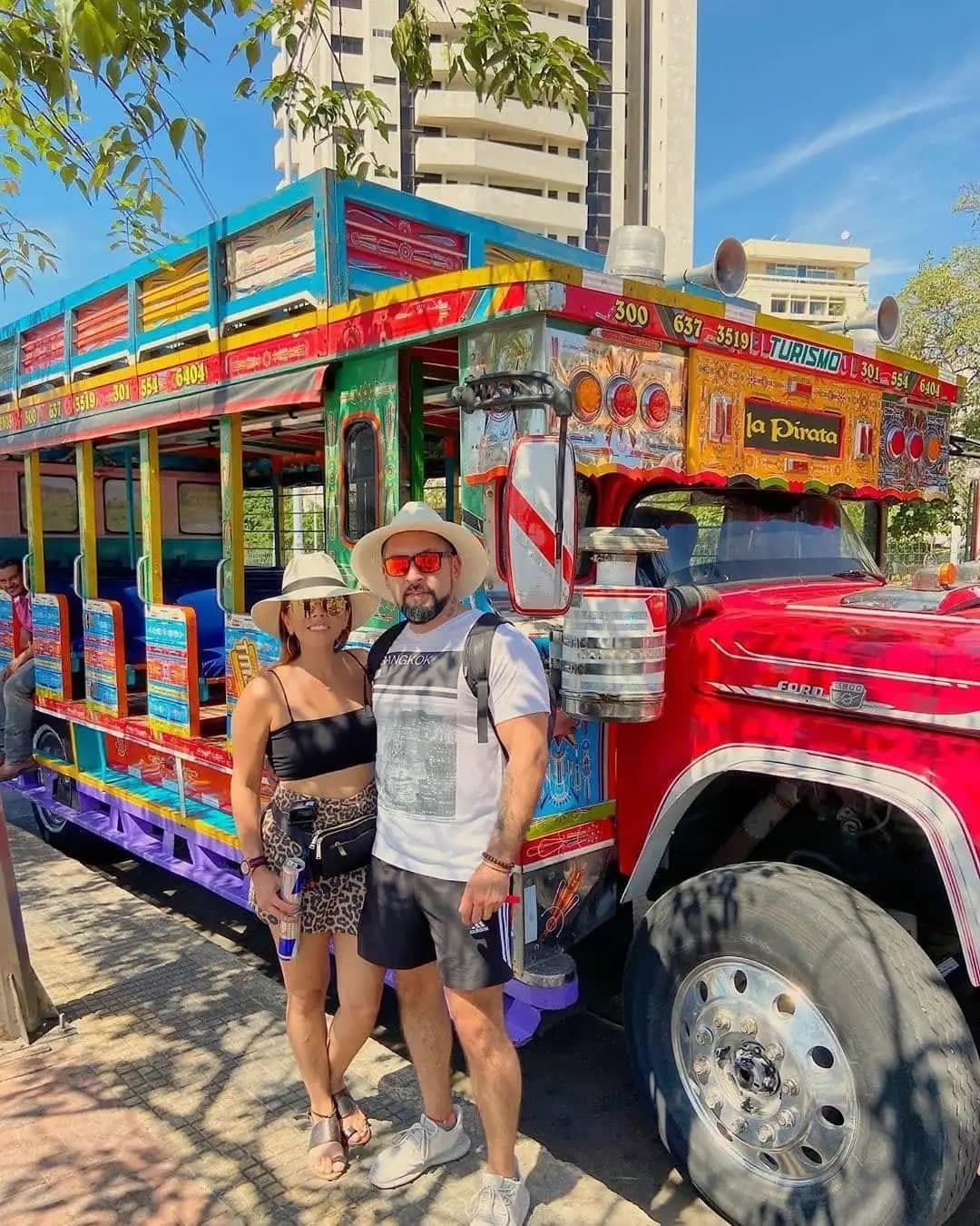 Chiva Rumbera Tradicional - Vista 2