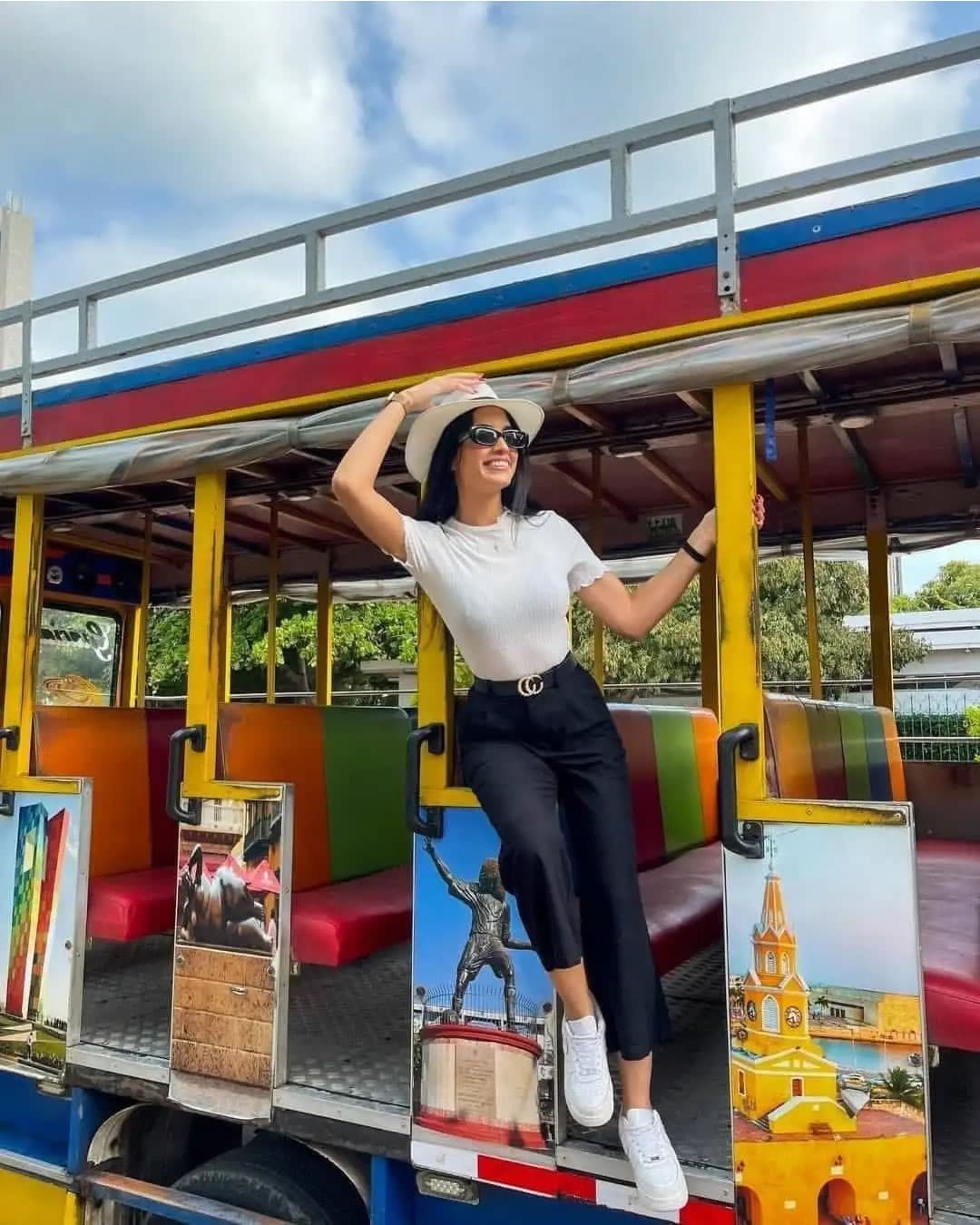 Chiva Rumbera Tradicional - Vista 3